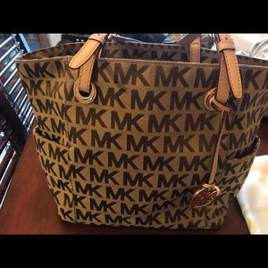 Authentic Michael Kors Jet Set Tote
